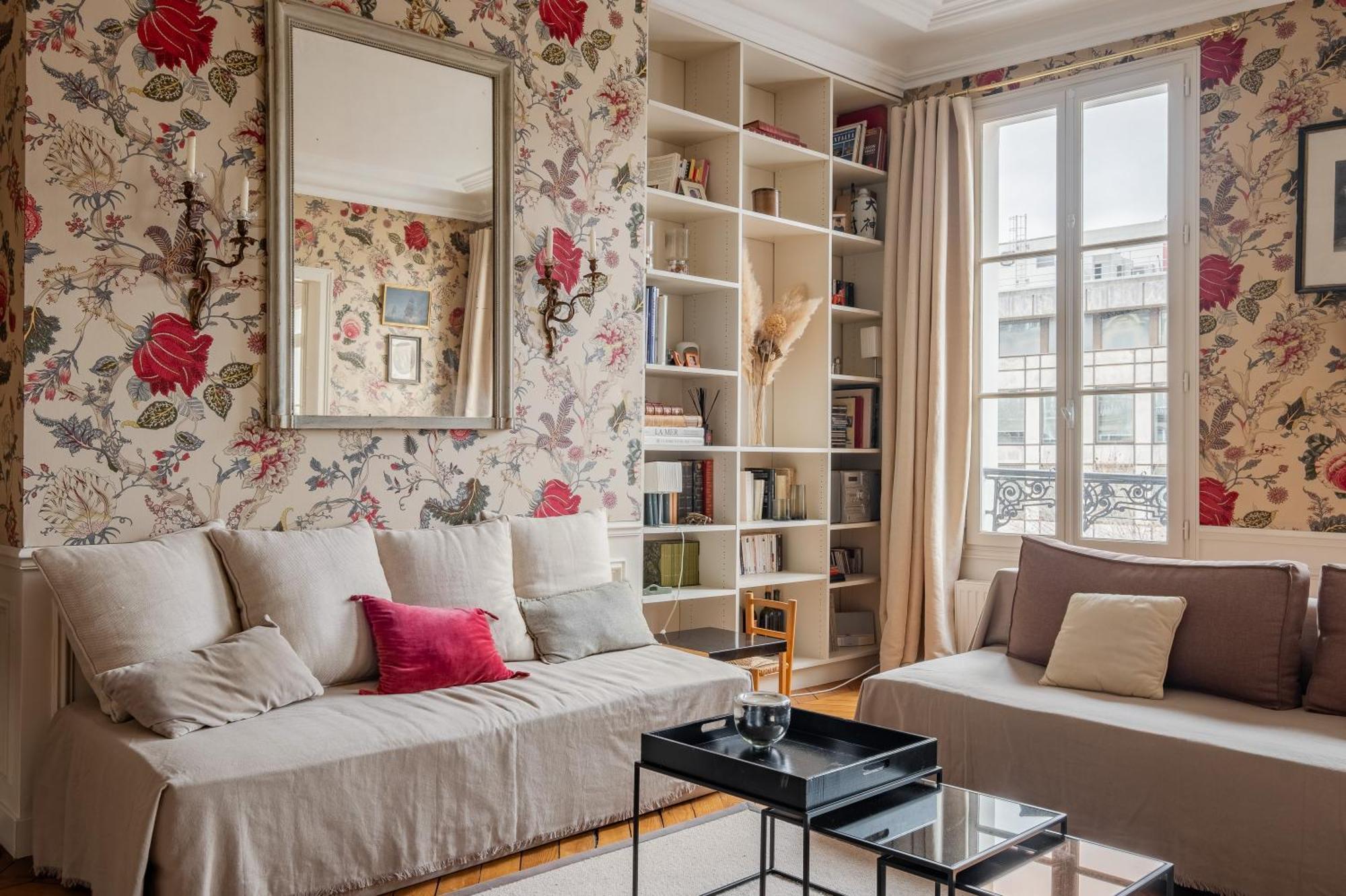 Veeve - Flowers In Saint-Martin Paris Bagian luar foto